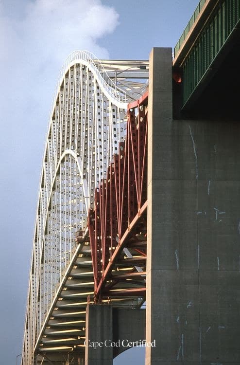 Beating the Bourne Bridge: Best Times to Cross to Cape Cod