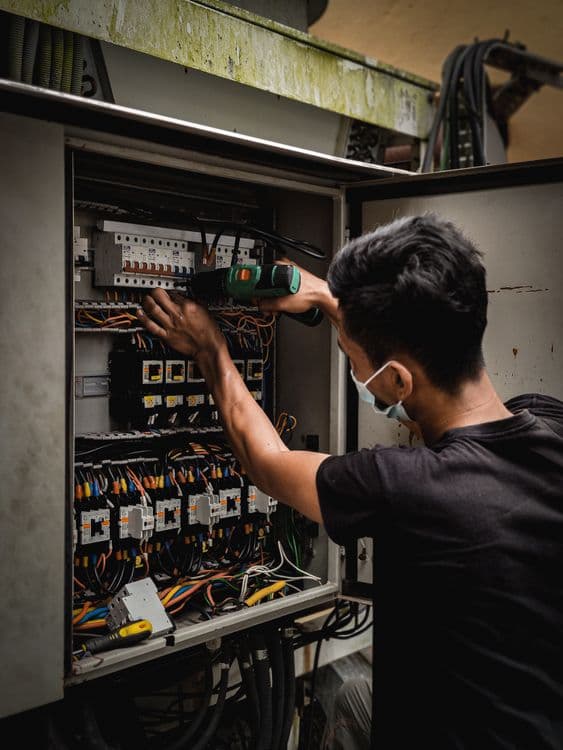 Cape Cod Electrical 101: A Homeowner's How-To Guide for Safer, Smarter Wiring by the Sea
